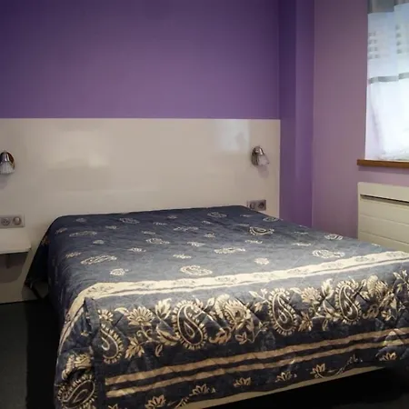 Des Vosges 호텔 2*